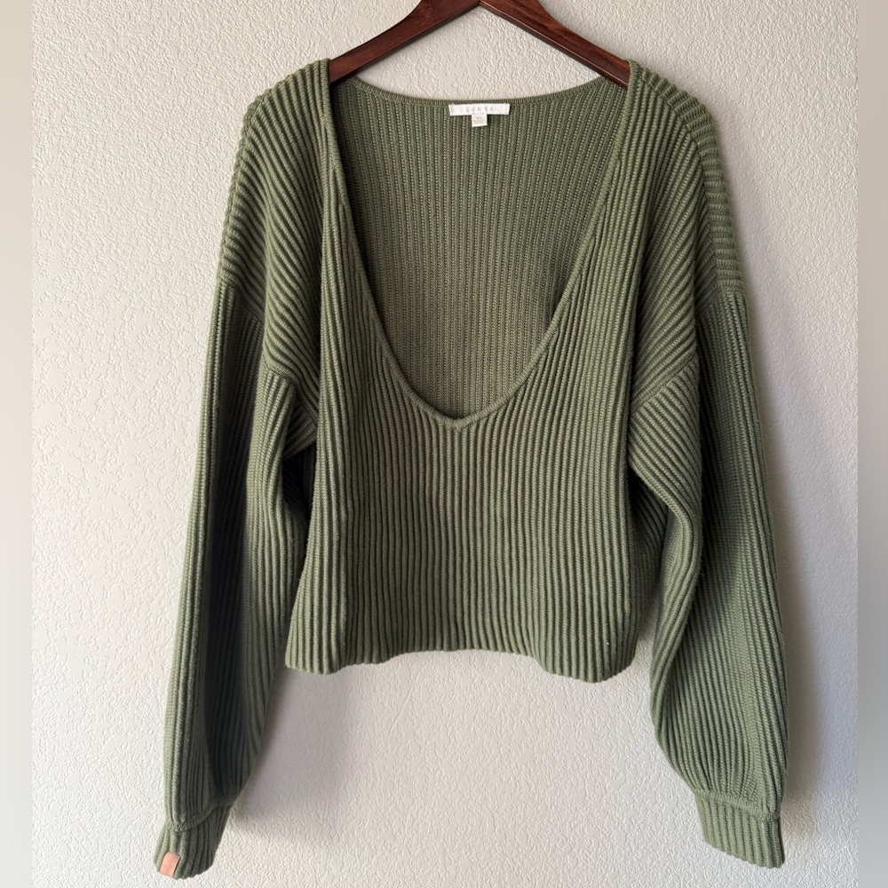 LUNYA cozy olive green sweater | women’s small | layering